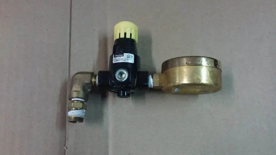 Трубопроводная арматура Parker 15R111FB Pneumatic Pressure Regulator 250 PSI Max