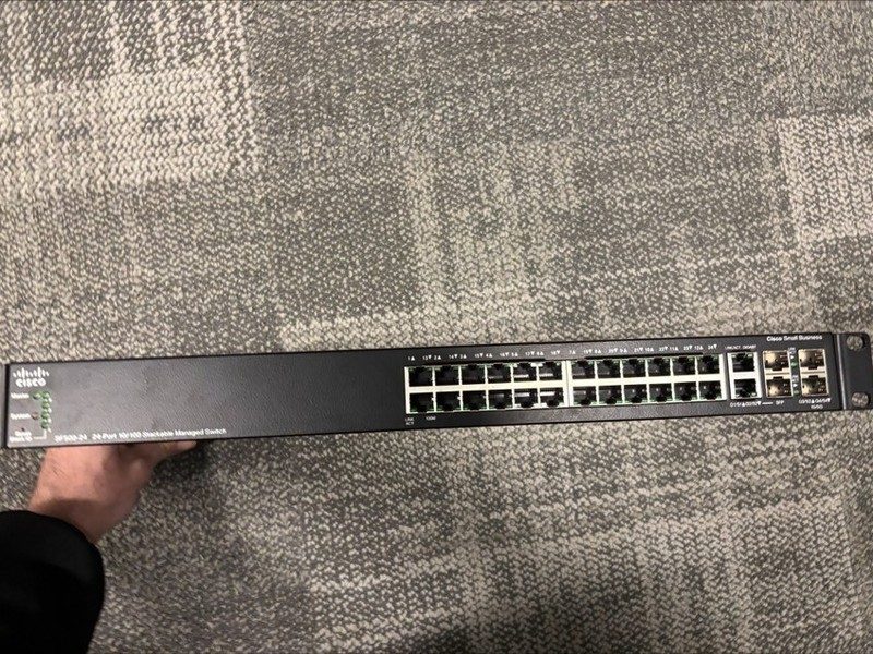 Коммутатор Cisco SF500-24 24-Port 10/100 PoE Stackable Managed Switch