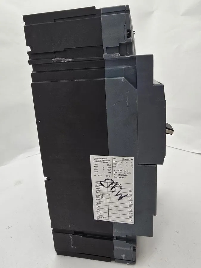 Автоматический выключатель Siemens 3VA5340-5EC31-0AA0 Bolt On Circuit Breaker 40
