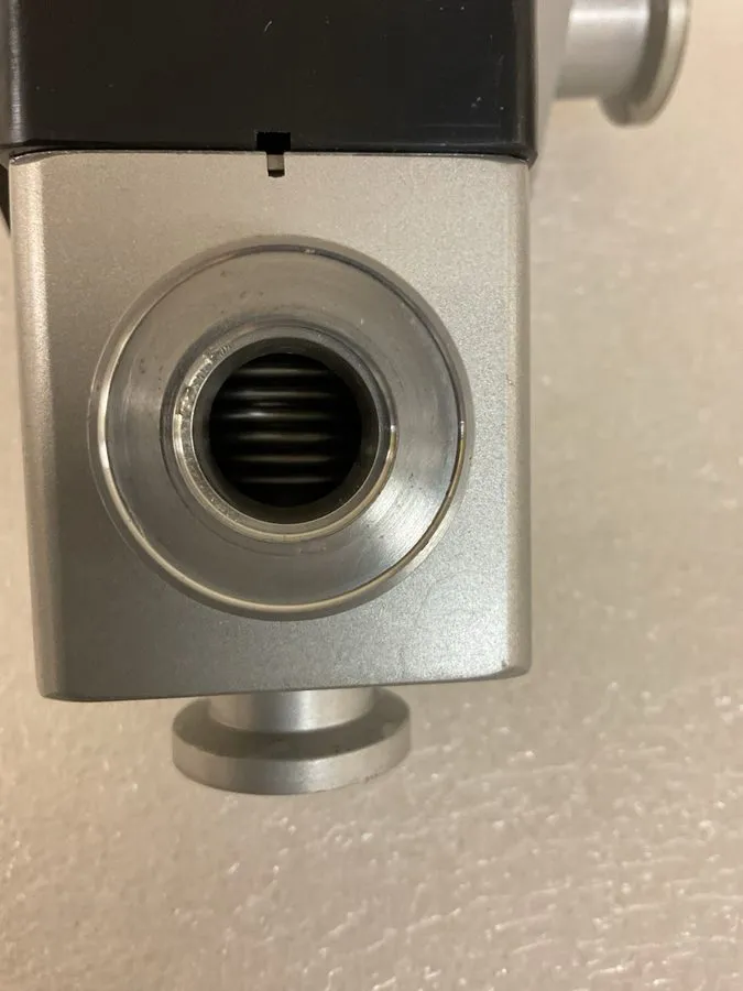 Клапан VARIAN Pneumatic High Vacuum Angle Valve P/N 1243-L6281-301 — фото лота 2