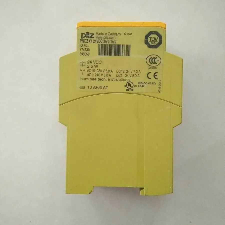 Реле безопасности PILZ 774730 PNOZ X4 24VDC 3n/o 1n/c Safety relay