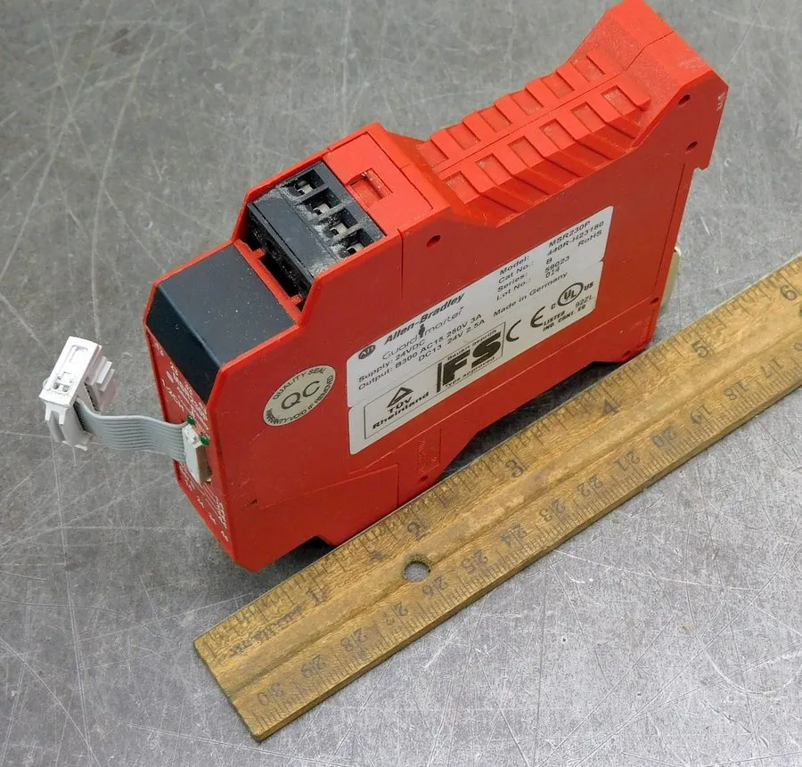Реле безопасности Allen Bradley 440R-H23180 /B MSR230P Safety Relay 24VDC 2W 3A