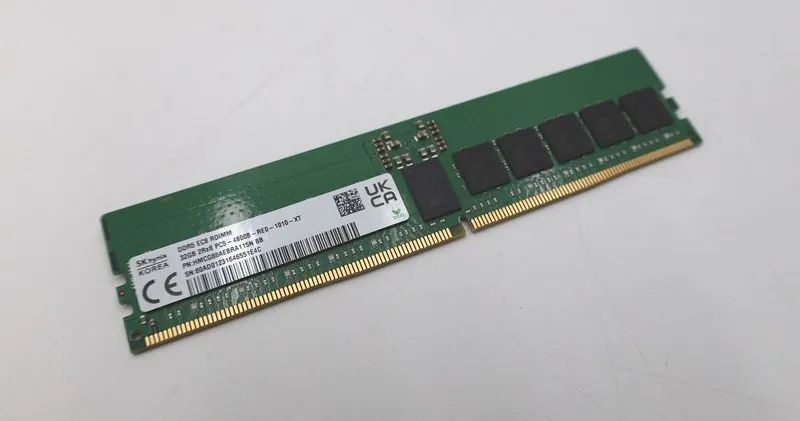 Модуль памяти SK Hynix 32GB Server RAM 2Rx8 PC5-4800B (HMCG88AEBRA115N)