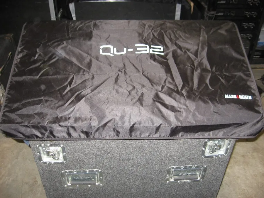 Микшерный пульт Allen & Heath Qu-32C 38-In/28-Out Digital Mixing Console (Chrome
