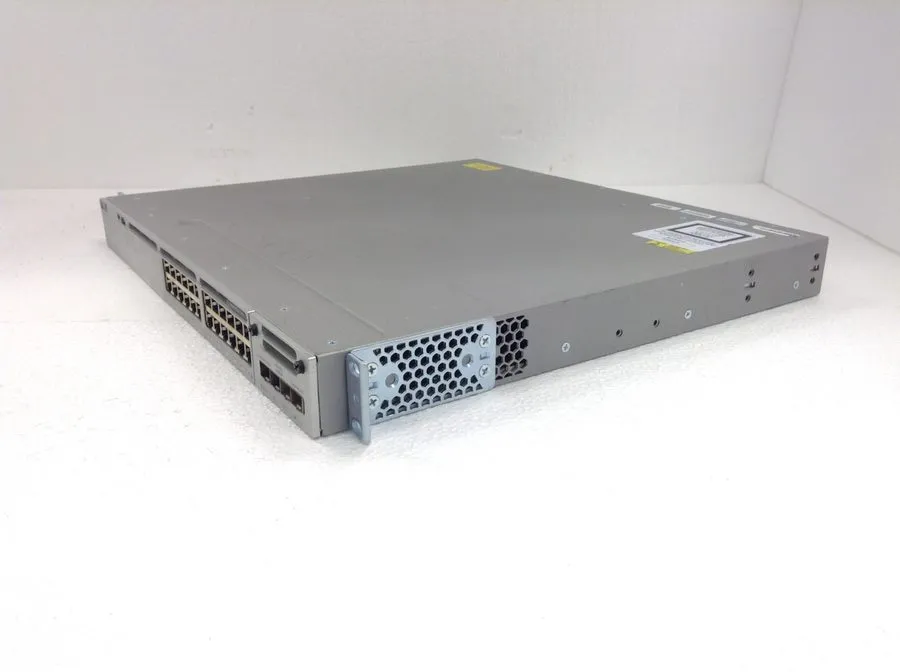 Коммутатор Cisco Catalyst WS-C3850-24P-E Switch 24 Port Gigabit PoE+ 715W — фото лота 1