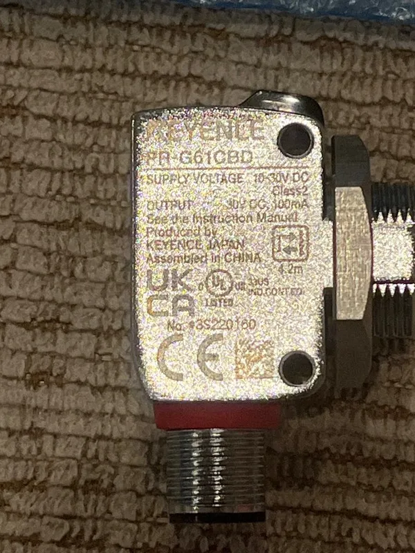 Фотоэлектрический датчик KEYENCE PR-G61CBD Retro-Reflective Photoelectric Sensor