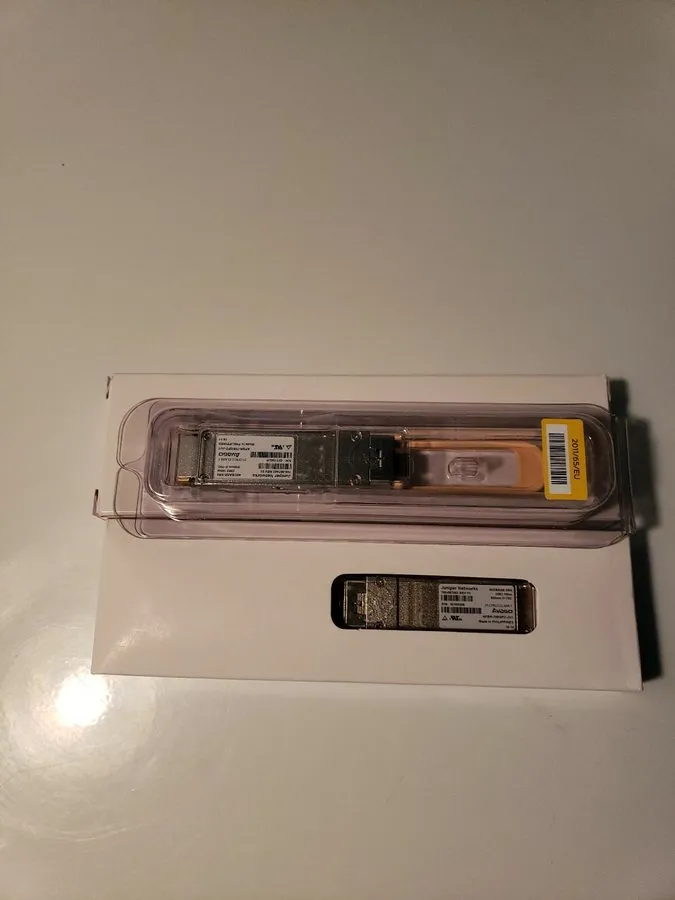 Трансивер Juniper QFX-QSFP-40G-SR4 QSFP+ 40GBase-SR4 40 Gigabit Optic