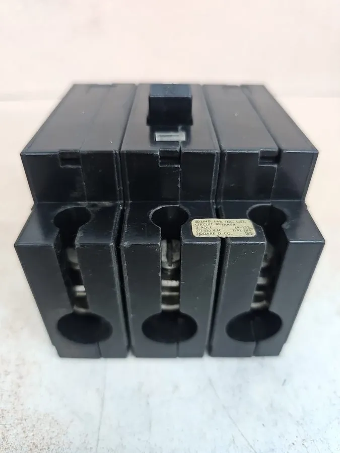 Автоматический выключатель SQUARE D EH34030 30 AMP 480V 3 POLE CIRCUIT BREAKER