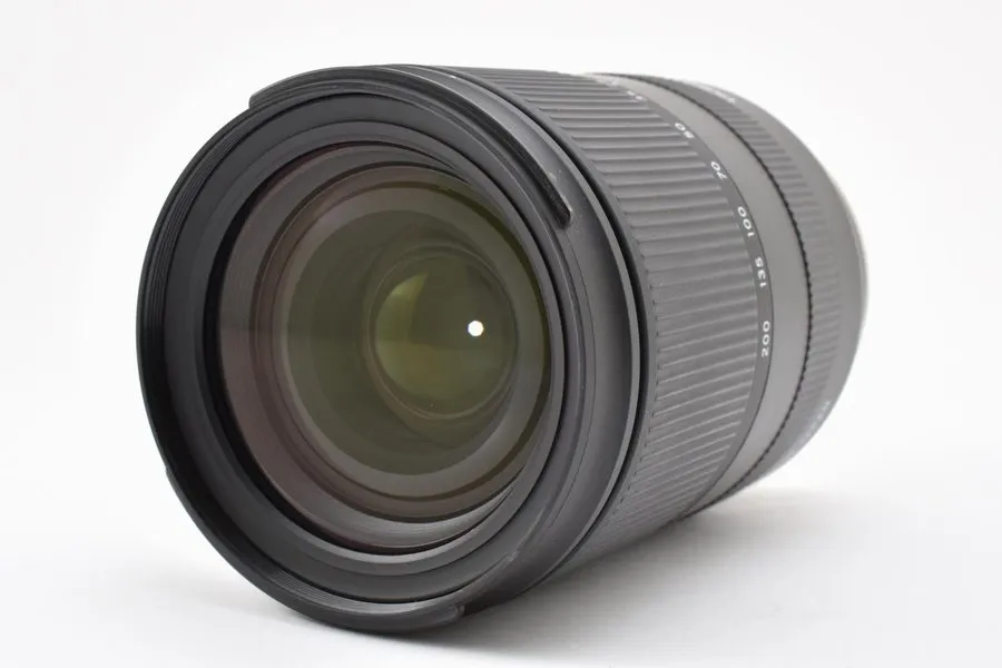 Объектив Tamron 28-200mm f/2.8-5.6 Di III RXD Lens Advanced Bundle + 1 Yr