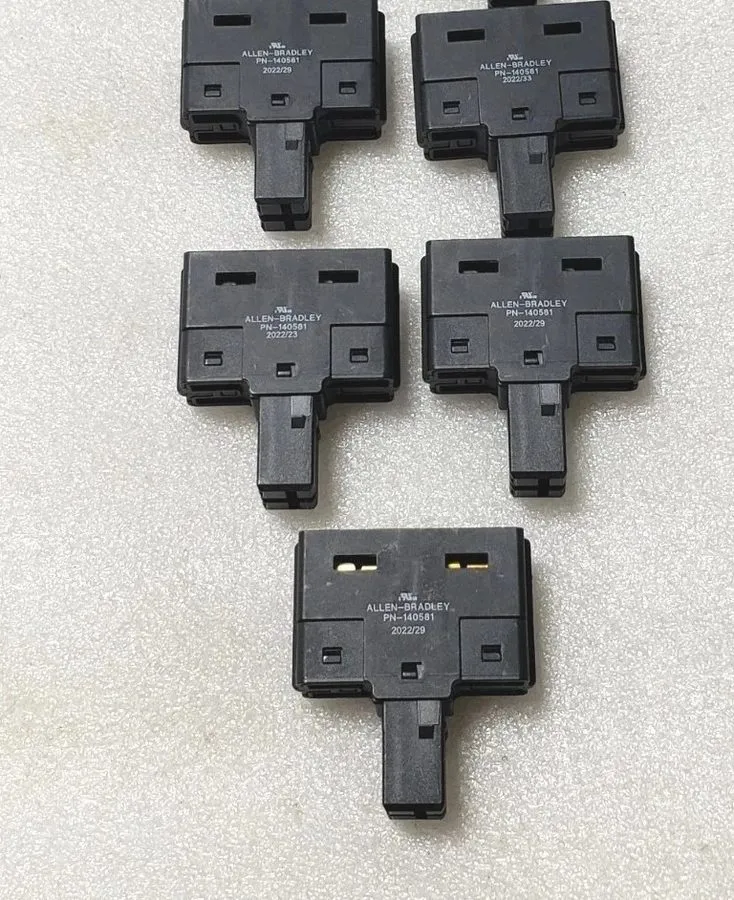 Сервопривод Allen-Bradley PN-140581 Terminal Connector, Kinetix 5000 Servo Drive