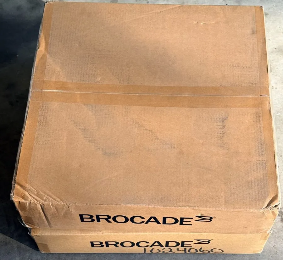 Трансивер Brocade ICX7750-48F / 48 ports of 10GbE SFP+ and 6 ports of 40GbE QSFP