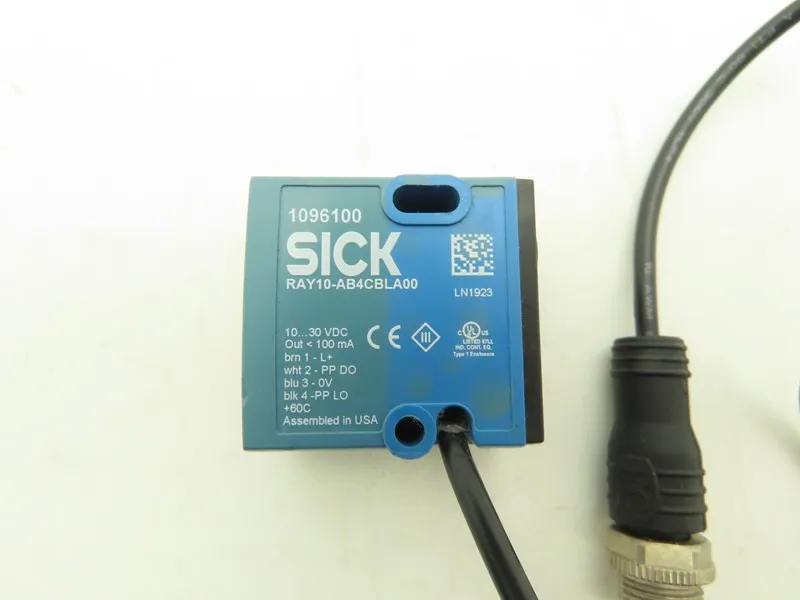 Датчик приближения Sick RAY10-AB4CBLA00 Photoelectric Proximity Sensor 0-1.5m Se