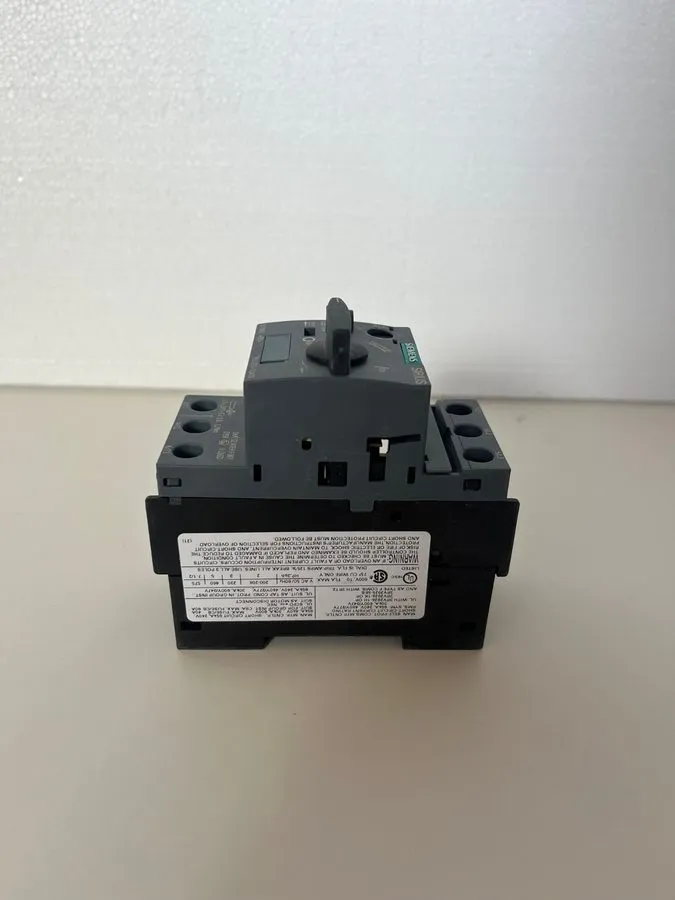 Автоматический выключатель Siemens 3RV2011-1JA10 Motor Protection Circuit Breake — фото лота 2