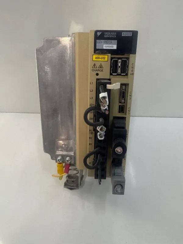 Сервопривод YASKAWA SERVOPACK SGDV-1R9D11A