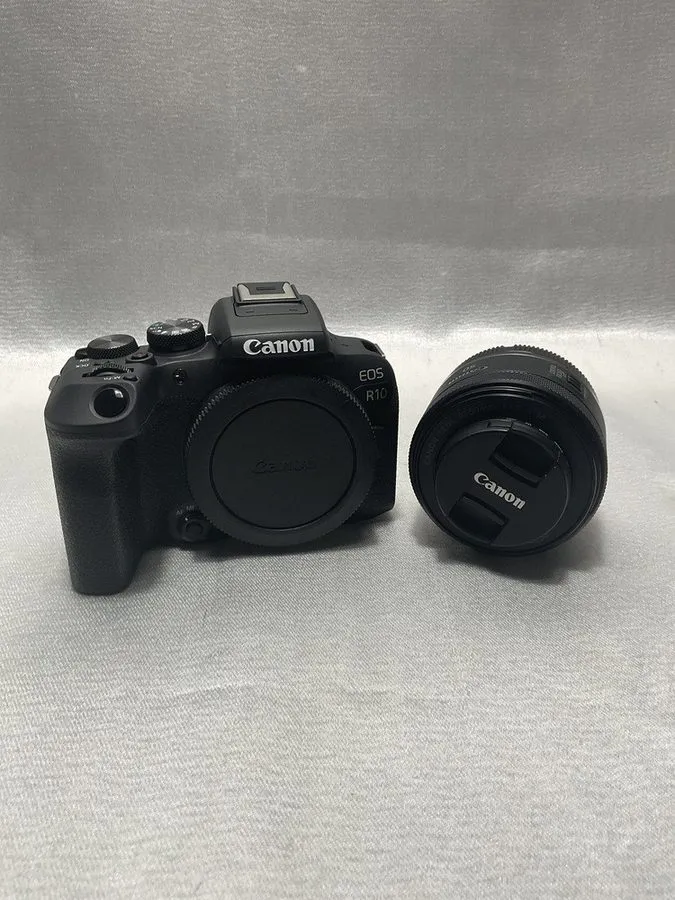 Фотокамера Canon EOS R10 Mirrorless Camera with RF50mm F1.8 STM Lens