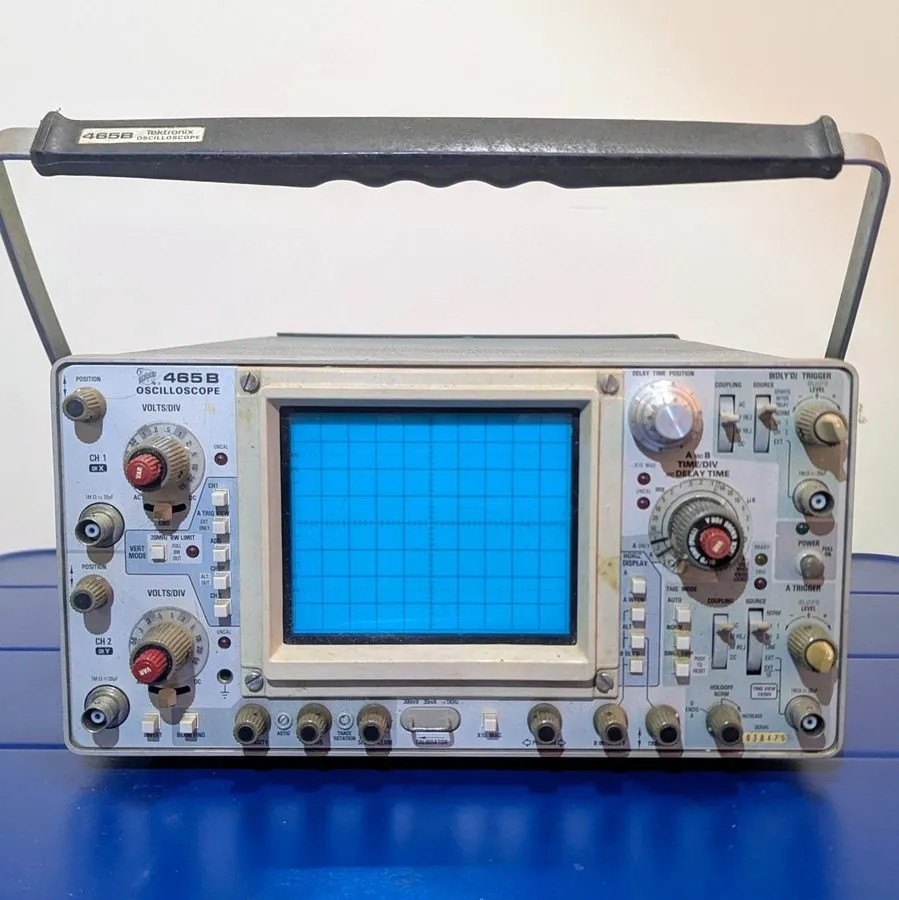 Осциллограф TekTronix 465B 100MHZ 2 Channel Oscilloscope W/ Pouch