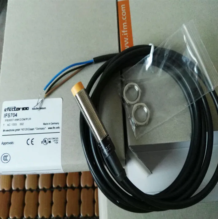 Датчик приближения IFS704