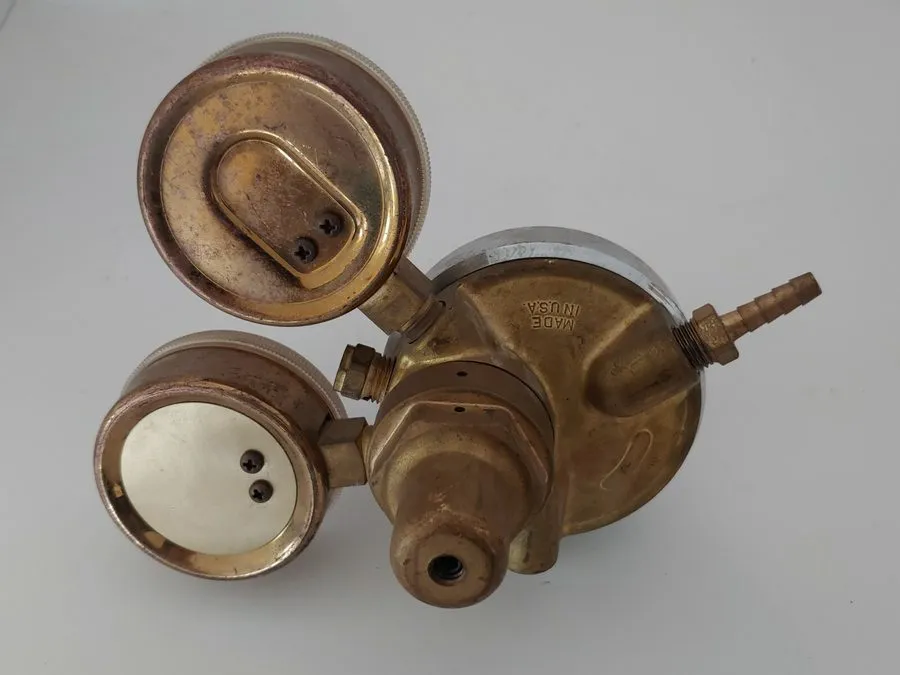 Трубопроводная арматура HARRIS 92-100 MULTISTAGE COMPRESSED GAS REGULATOR DUAL G