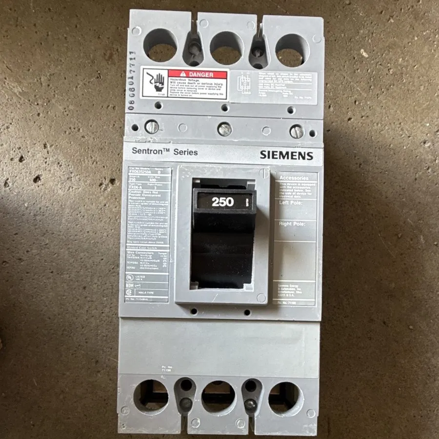 Автоматический выключатель SIEMENS SENTRON CIRCUIT BREAKER FXD63S250A 250 AMP 3- — фото лота 1