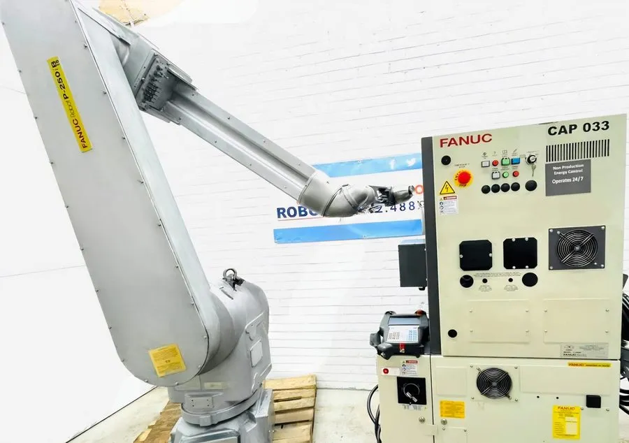 Робот FANUC P-250iB/15 Paint Robot R-30iB Controller Low 500 Hours — фото лота 1