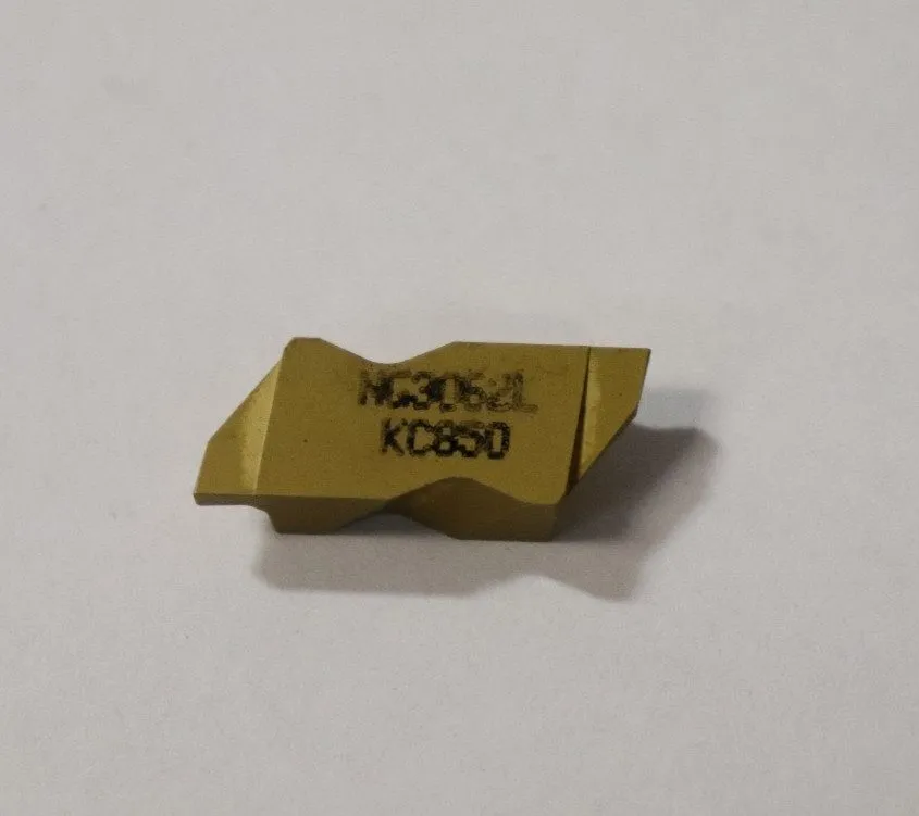 Режущий инструмент KENNAMETAL NG3062L KC810 Carbide Grooving Insert