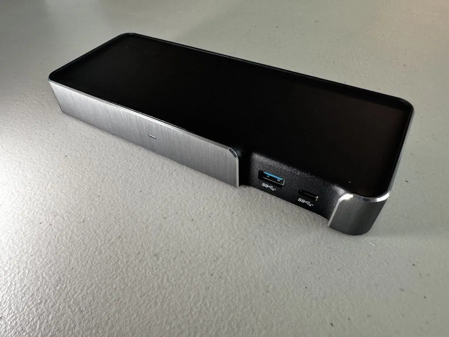 Док-станция Kensington SD5200T Thunderbolt 3 Dual Monitor 85W Docking Station (M