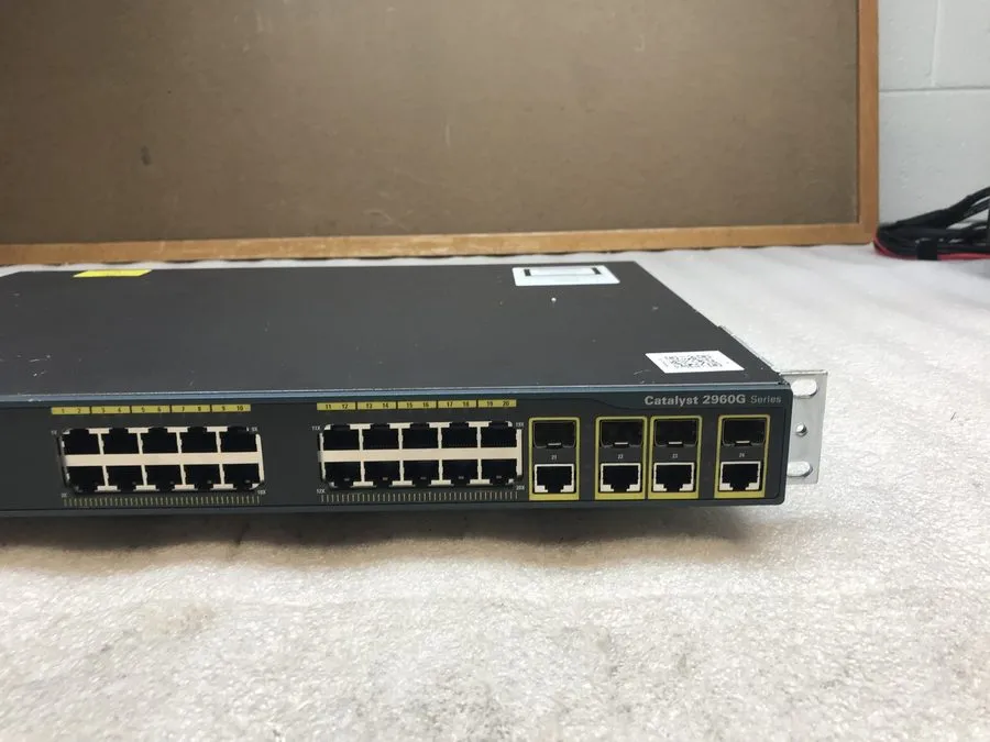 Коммутатор Cisco WS-C2960G-24TC-L 24-Port Gigabit w/ 1Gb SFP Switch 2960G
