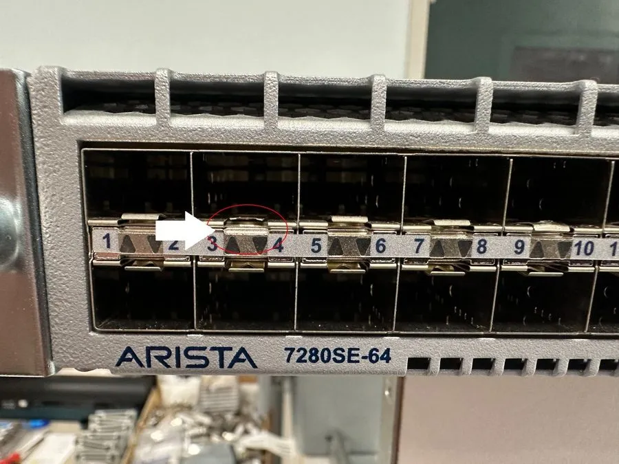 Коммутатор DCS-7280SE-64-R ARISTA 7280SE 48P 10G, 4 40GB WITH PORT RETAINING CLI