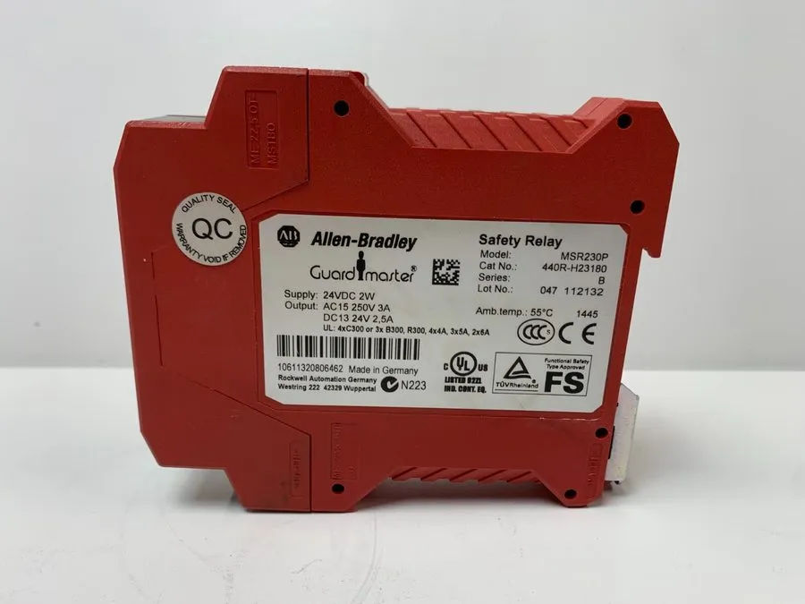Реле безопасности Allen-Bradley 440R-H23180 /B Guardmaster Safety Relay