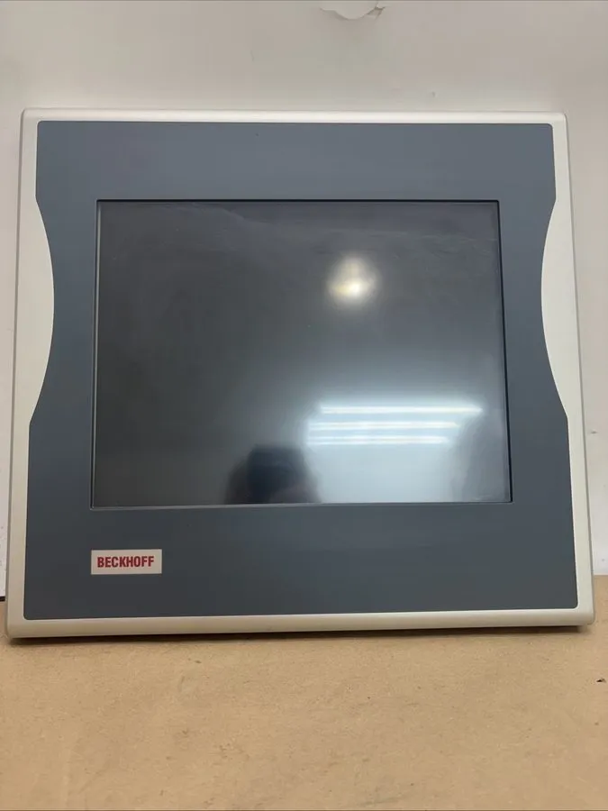 Панель оператора CP7902-0001-0000