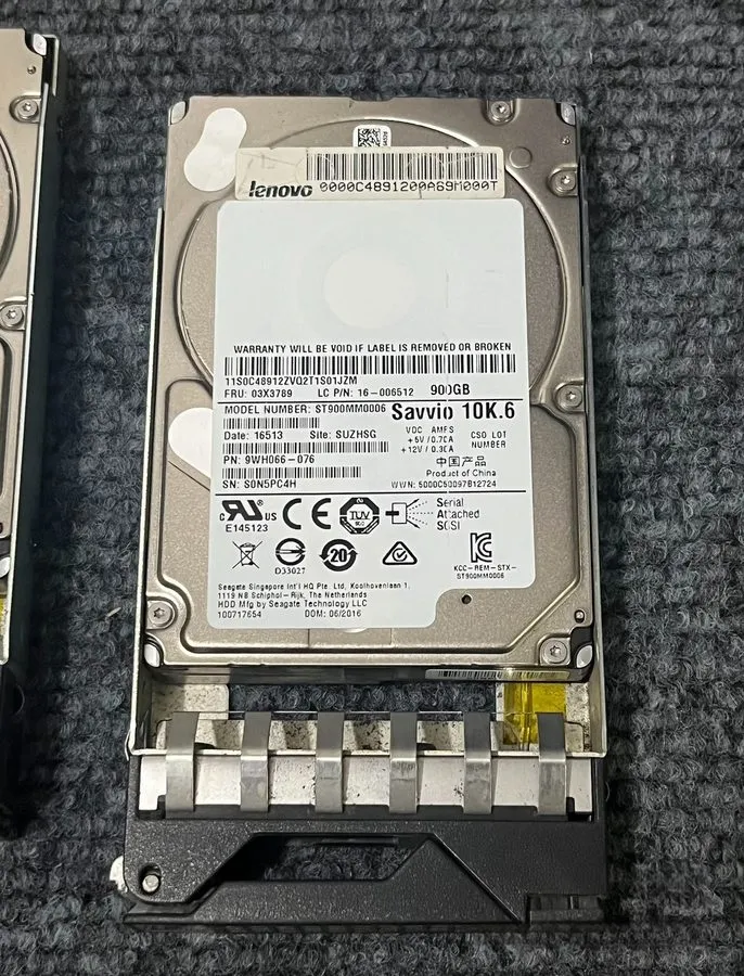 Жёсткий диск Lenovo 900GB 10K SAS 6Gb/s 2.5" HDD w/Tray 03X3789 TD340 RD430 RD44