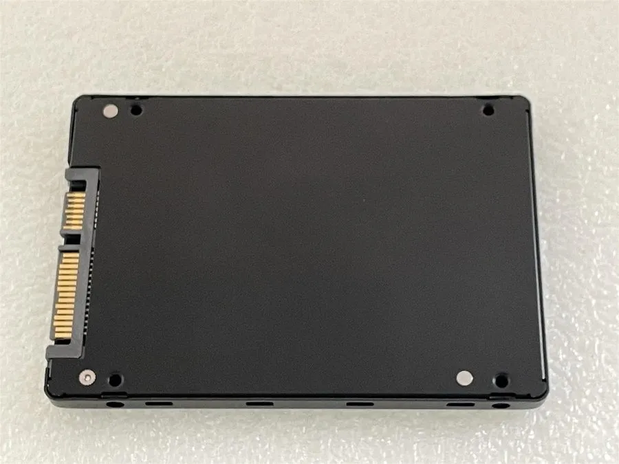 SSD-накопитель Micron MTFDDAK512TBN 2.5 inch SATA SSD 512GB Japan
