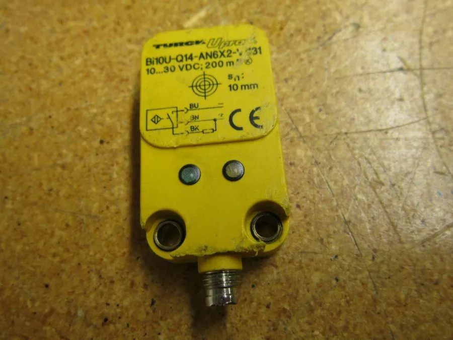 Датчик приближения Turck Bi10U-Q14-AN6X2-V1131 Proximity Sensor 10-30VDC 200mA 1