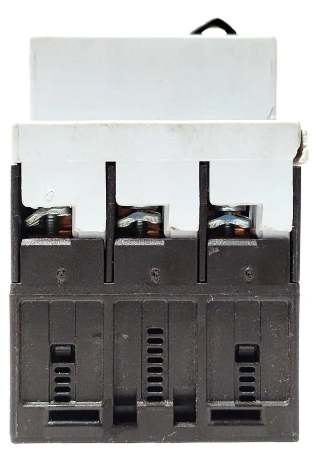 Автоматический выключатель Siemens 3RV1011-0JA10 690 V AC 0.7-1.0 A Circuit Brea — фото лота 1