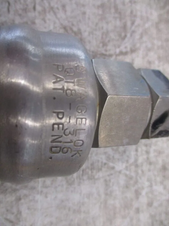 Фитинг Swagelok QT8-316 SS Quick Connect Fitting Positive Shutoff
