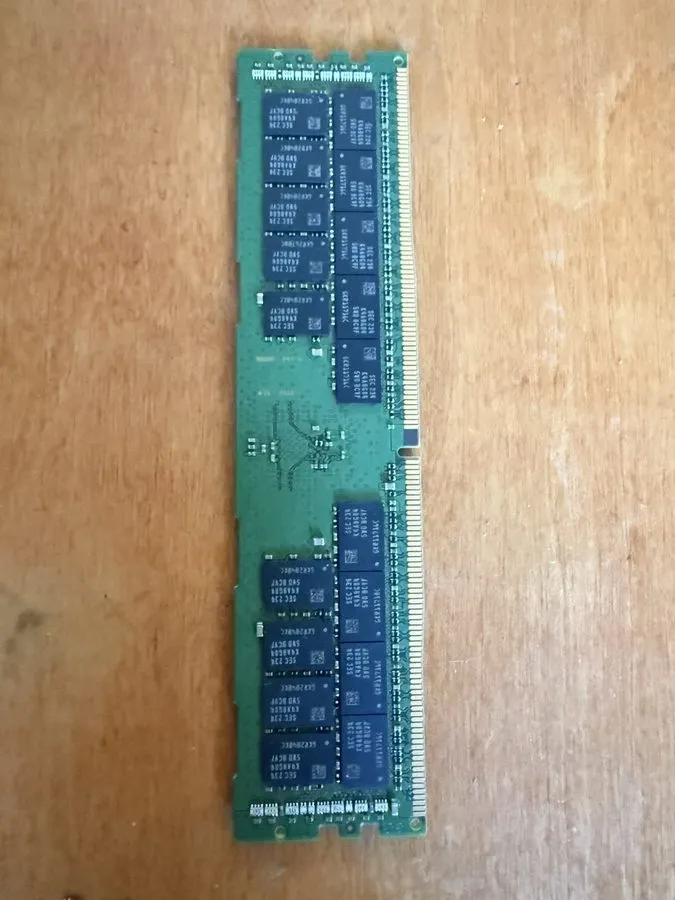 Модуль памяти Samsung 32GB DDR4-2933 PC4-23400 ECC Registered 288-Pin DIMM M393A — фото лота 1