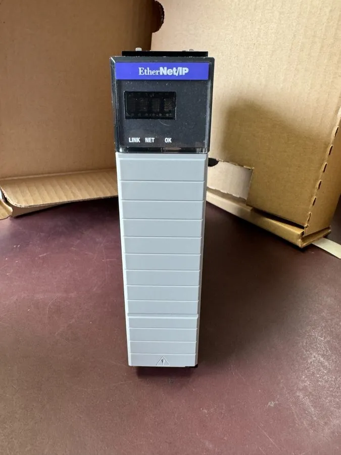 Коммуникационный модуль Allen-Bradley 1756-ENBT/A EtherNet/IP Communication Brid