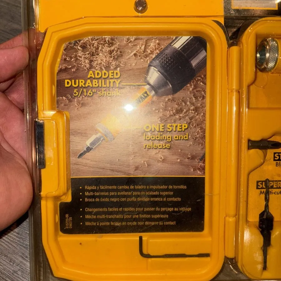 Режущий инструмент DEWALT Screwdriver Bit Set / Drill Bit Set, Flip Drive, 12-Pi — фото лота 1