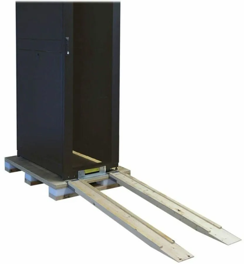Стойка/шкаф Eaton Electrical SR42UBSP1 42U SmartRack Standard-Depth Rack Enclosu