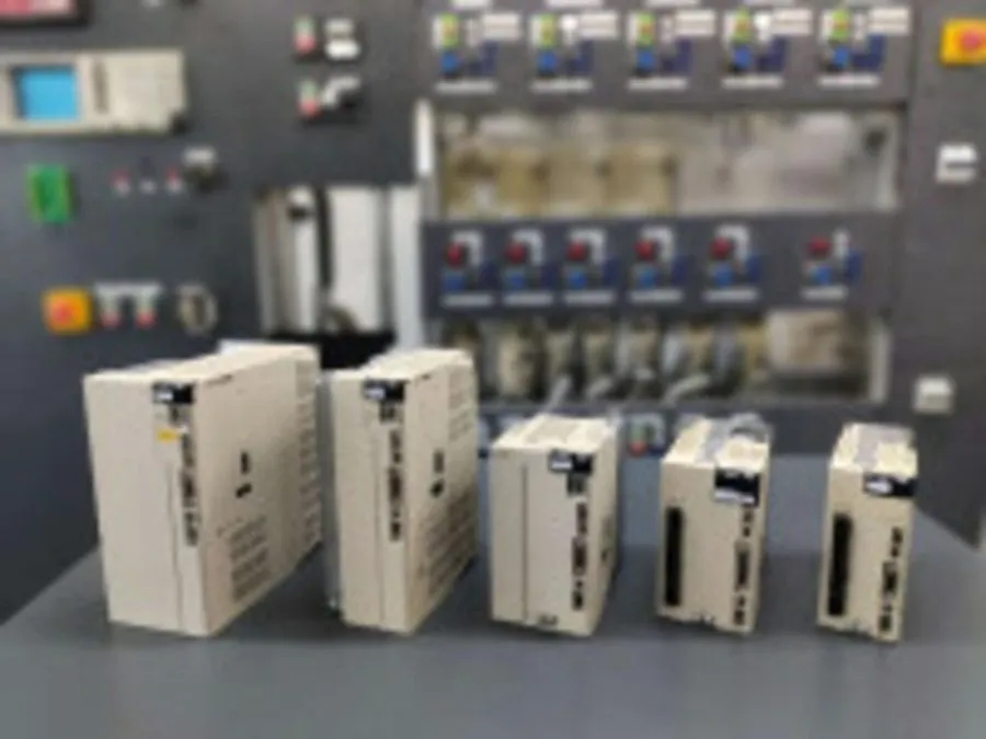 Сервопривод SGDV-1R9D11A Yaskawa Servo Driver