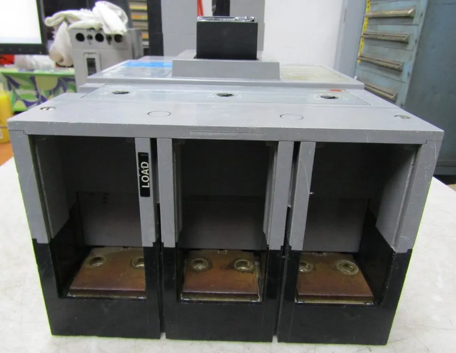 Автоматический выключатель Siemens Sentron Type ND63F120 1200 Amp 600 VAC Circui