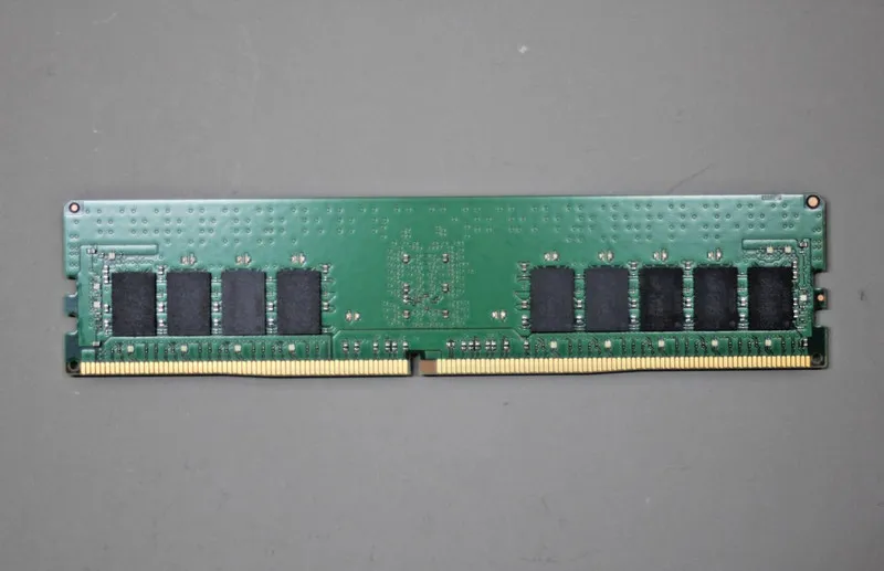 Модуль памяти Samsung 16GB 2RX8 PC4-3200AA-RE2-12 DDR4 3200 ECC RDIMM Server Wor