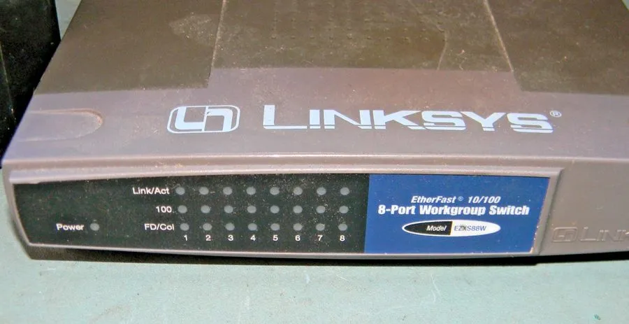 Коммутатор Linksys EtherFast 10/100 8-Port Workgroup Switch Model EZXS88W