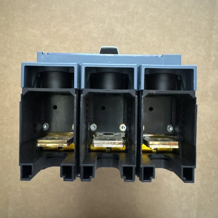 Автоматический выключатель Siemens 3VA5215-5EC31-0AA0 150 Amp 600 VAC 3 Pole Cir