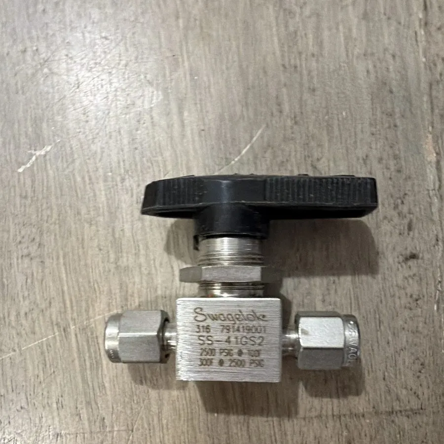 Клапан Swagelok SS-41GS2 ball valve