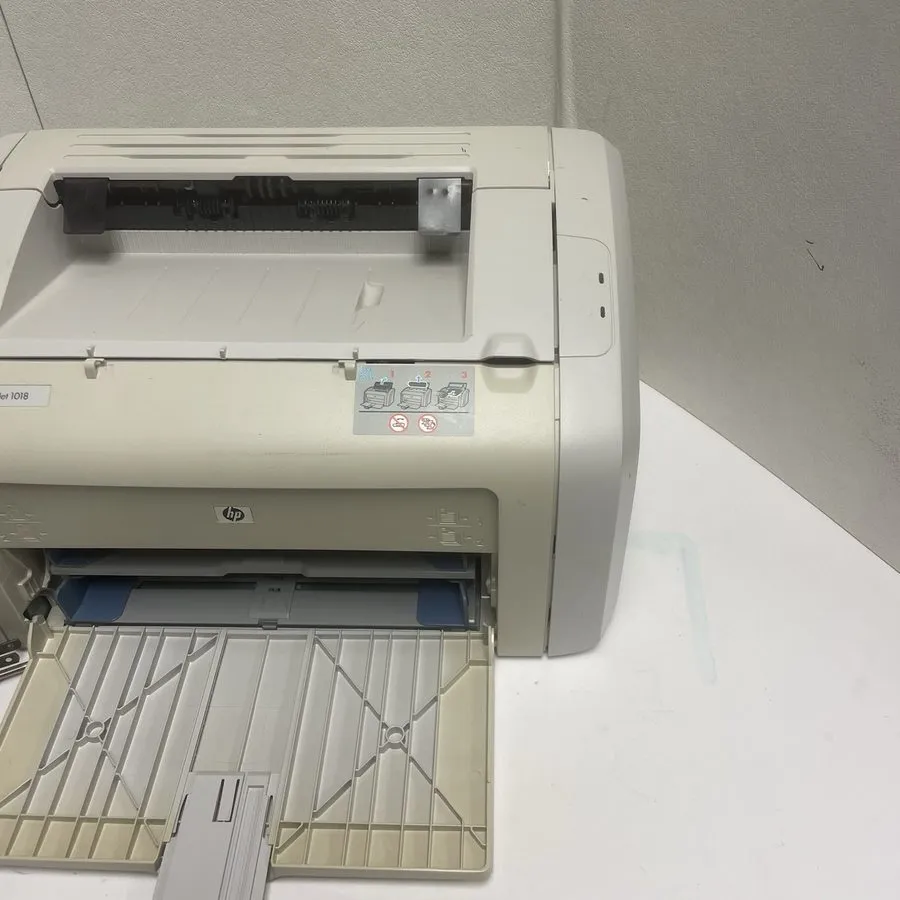 Лазерный принтер HP LaserJet 1018 Monochrome Laser Printer (CB419A) Works