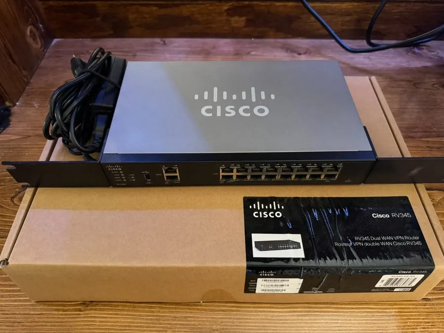 Маршрутизатор Cisco RV345 Dual WAN Gigabit VPN Router 16-Port Switch w/8 PoE+Por — фото лота 1