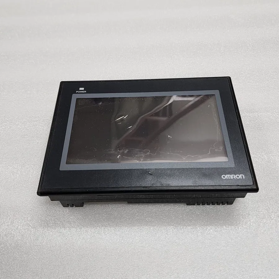 Панель оператора OMRON NB7W-TW01B HMI INTERACTIVE DISPLAY 24V DC