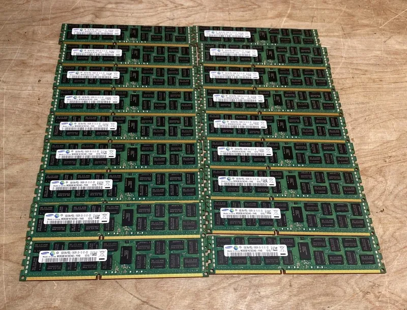 Модуль памяти Samsung 144GB (18x8GB) PC3L-10600R DDR3-1333 Server Ram M393B1K70C