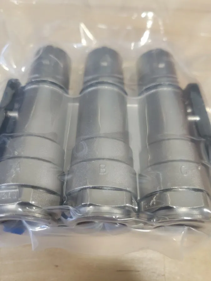 Разъём Amphenol Power connector PL183X-301-70 250A 1KVDC 3 Pin straight